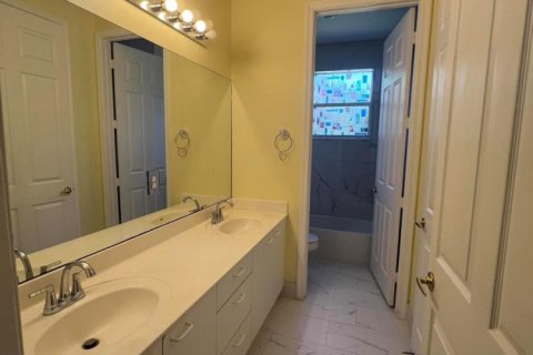 House in Wellington, Florida 6 bedrooms, 387.22 sq.m. № 2318346 - photo 15