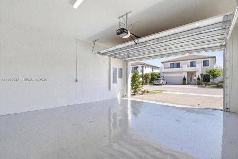 Купить виллу или дом в Майами, Флорида 4 спальни, 211.82м2, № 2027458 - фото 23