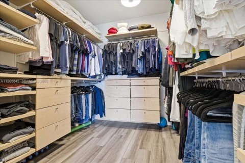 Купить виллу или дом в Майами, Флорида 4 спальни, 211.82м2, № 2027458 - фото 27