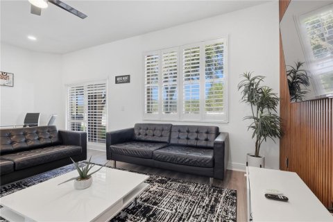 Condo in Davenport, Florida, 3 bedrooms  № 2156088 - photo 12
