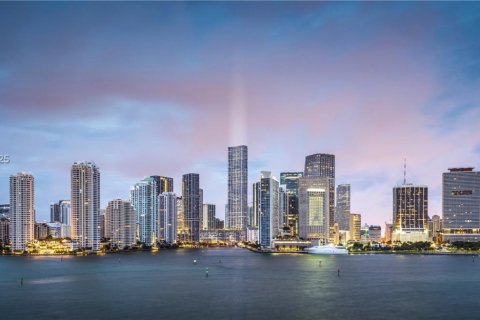 Condo in Miami, Florida, 5 bedrooms № 1973455 - photo 2