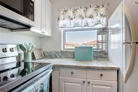 Condo in Punta Gorda, Florida, 2 bedrooms  № 1598299 - photo 30