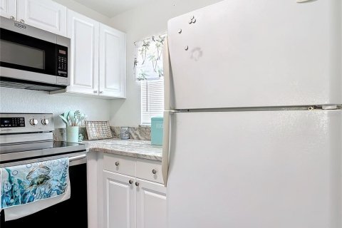 Condo in Punta Gorda, Florida, 2 bedrooms  № 1598299 - photo 27
