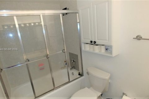 Condominio en venta en Miami Beach, Florida, 61.59 m2 № 1865187 - foto 15