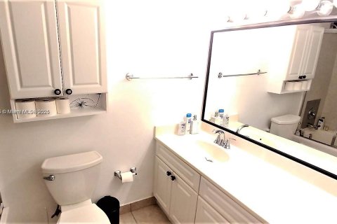 Condominio en venta en Miami Beach, Florida, 61.59 m2 № 1865187 - foto 14