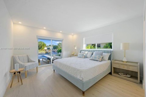 House in Pompano Beach, Florida 4 bedrooms, 156.08 sq.m. № 2042234 - photo 21