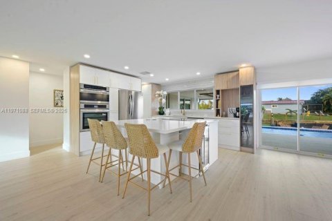 House in Pompano Beach, Florida 4 bedrooms, 156.08 sq.m. № 2042234 - photo 11