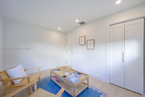 House in Pompano Beach, Florida 4 bedrooms, 156.08 sq.m. № 2042234 - photo 28