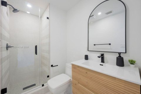 House in Pompano Beach, Florida 4 bedrooms, 156.08 sq.m. № 2042234 - photo 20