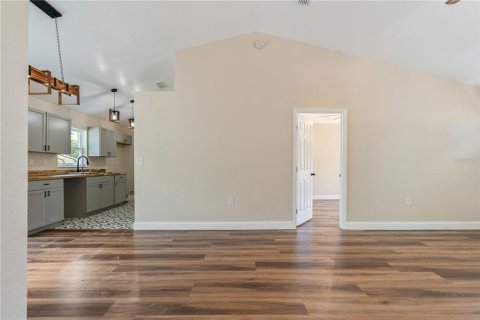 House in Ocala, Florida 3 bedrooms, 100.06 sq.m. № 1719368 - photo 7