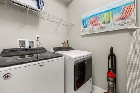 Villa ou maison à vendre à Davenport, Floride: 6 chambres, 295.06 m2 № 2272735 - photo 18