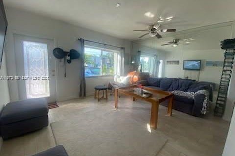 Casa en alquiler en Hollywood, Florida, 2 dormitorios, 78.04 m2 № 2033239 - foto 2