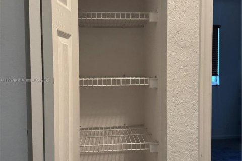 Adosado en alquiler en Boynton Beach, Florida, 3 dormitorios, 161.56 m2 № 1946022 - foto 20