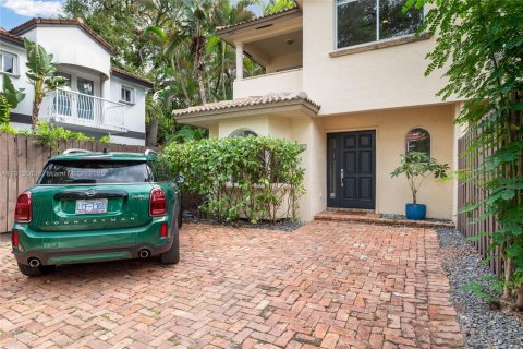 Купить кондоминиум в Майами, Флорида 3 спальни, 168.15м2, № 1968460 - фото 22