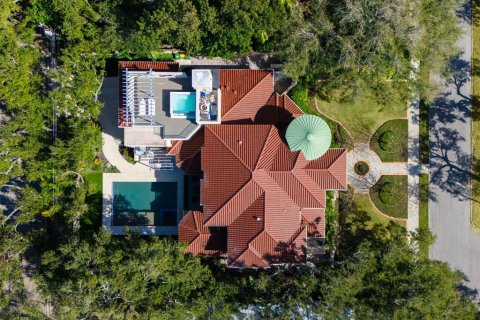 House in Sarasota, Florida 5 bedrooms, 590.39 sq.m. № 2102845