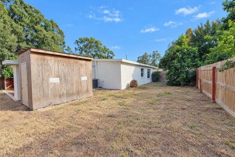 Villa ou maison à vendre à Tampa, Floride: 4 chambres, 103.68 m2 № 2434679 - photo 24