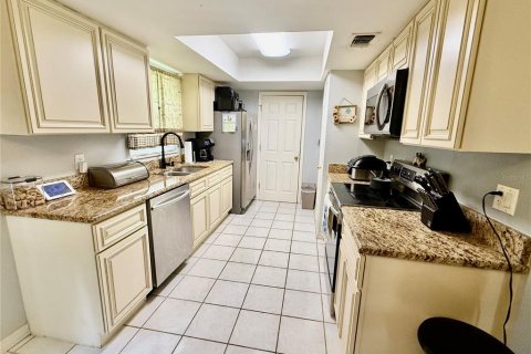 Casa en venta en Kissimmee, Florida, 3 dormitorios, 101.26 m2 № 1902472 - foto 4