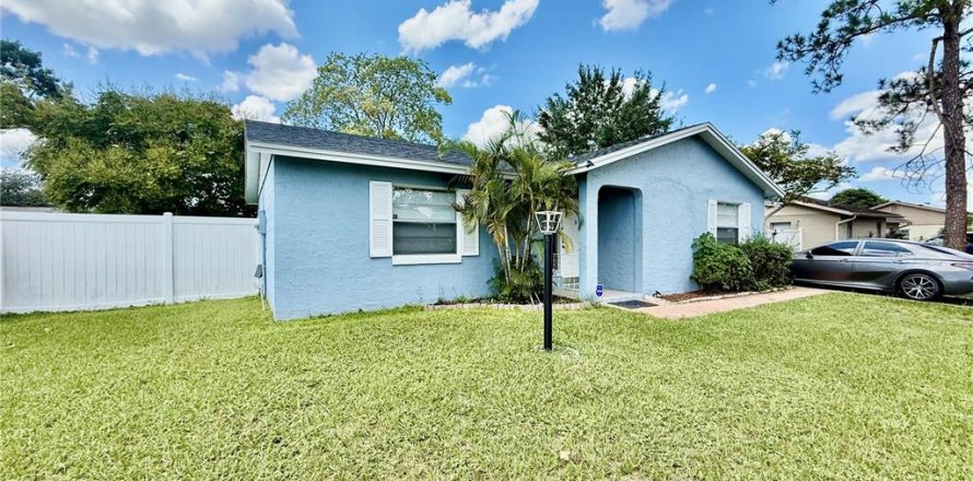 Casa en Kissimmee, Florida 3 dormitorios, 101.26 m2 № 1902472