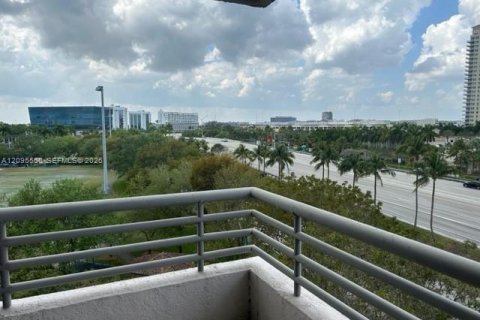 Copropriété à vendre à Aventura, Floride: 3 chambres, 120.96 m2 № 2388474 - photo 12