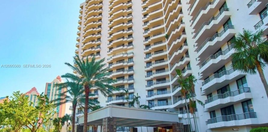 Condo à Aventura, Floride, 3 chambres  № 2388474