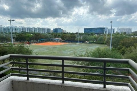Copropriété à vendre à Aventura, Floride: 3 chambres, 120.96 m2 № 2388474 - photo 10
