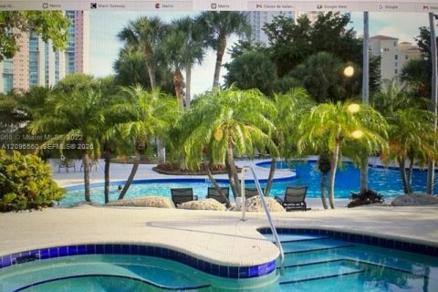 Copropriété à vendre à Aventura, Floride: 3 chambres, 120.96 m2 № 2388474 - photo 3