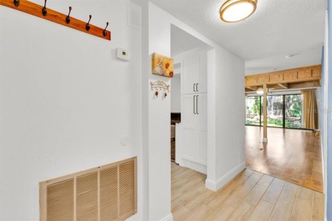 Condo in Orlando, Florida, 2 bedrooms  № 1548081 - photo 15