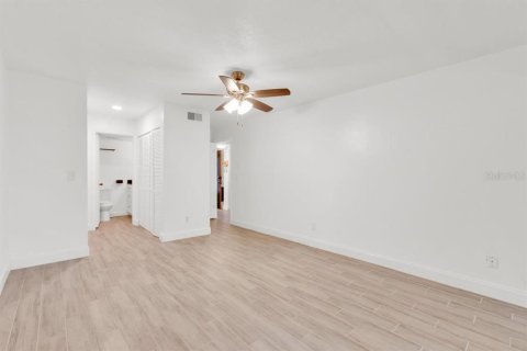 Condo in Orlando, Florida, 2 bedrooms  № 1548081 - photo 22