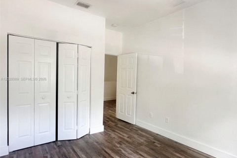 Townhouse in Homestead, Florida 3 bedrooms, 145.3 sq.m. № 2243298 - photo 21