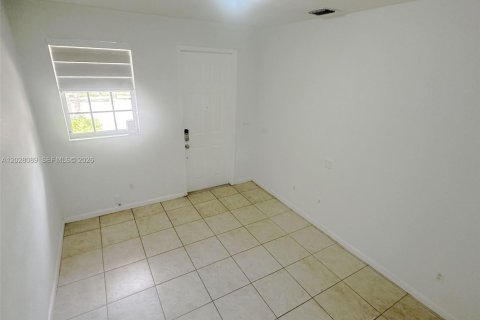 Townhouse in Homestead, Florida 3 bedrooms, 145.3 sq.m. № 2243298 - photo 5