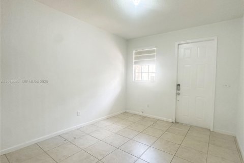 Townhouse in Homestead, Florida 3 bedrooms, 145.3 sq.m. № 2243298 - photo 3