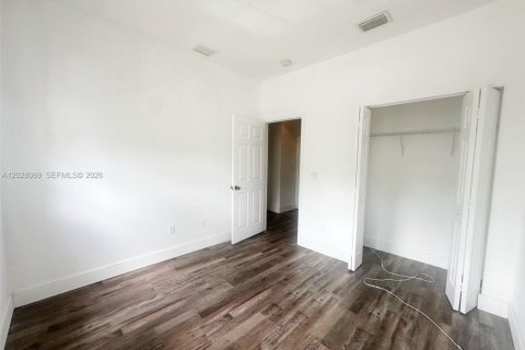 Townhouse in Homestead, Florida 3 bedrooms, 145.3 sq.m. № 2243298 - photo 19