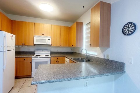 Townhouse in Homestead, Florida 3 bedrooms, 145.3 sq.m. № 2243298 - photo 29