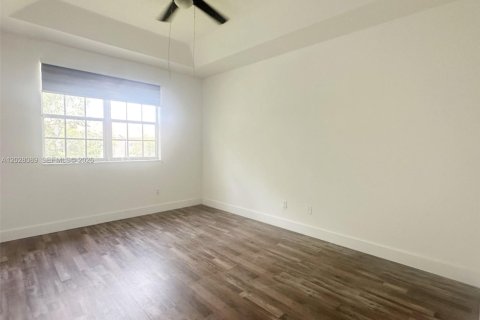 Townhouse in Homestead, Florida 3 bedrooms, 145.3 sq.m. № 2243298 - photo 13