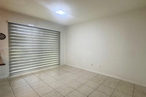 Townhouse in Homestead, Florida 3 bedrooms, 145.3 sq.m. № 2243298 - photo 11