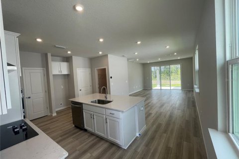 House in Palm Coast, Florida 4 bedrooms, 142.42 sq.m. № 1414196 - photo 9