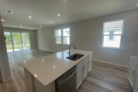 House in Palm Coast, Florida 4 bedrooms, 142.42 sq.m. № 1414196 - photo 13