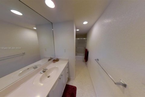 Condominio en alquiler en Hollywood, Florida, 2 dormitorios, 109.44 m2 № 1865442 - foto 6