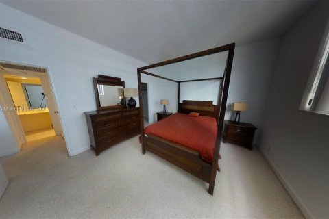 Condominio en alquiler en Hollywood, Florida, 2 dormitorios, 109.44 m2 № 1865442 - foto 8