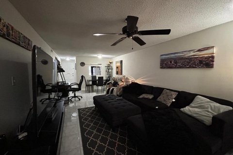 Copropriété à vendre à New Port Richey, Floride: 2 chambres, 77.2 m2 № 1722299 - photo 16