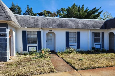 Copropriété à vendre à New Port Richey, Floride: 2 chambres, 77.2 m2 № 1722299 - photo 2