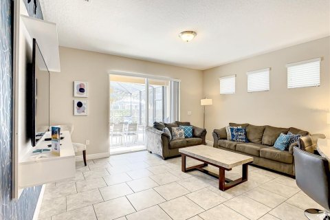 Casa en venta en Davenport, Florida, 5 dormitorios, 257.99 m2 № 1521011 - foto 15