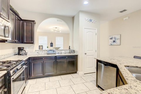 Casa en venta en Davenport, Florida, 5 dormitorios, 257.99 m2 № 1521011 - foto 11