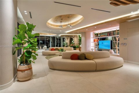 Condo in Miami, Florida, 4 bedrooms  № 2003046 - photo 9