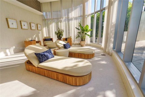 Condo in Miami, Florida, 4 bedrooms  № 2003046 - photo 11