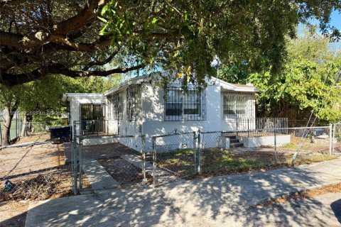 Купить виллу или дом в Майами, Флорида 2 спальни, 82.03м2, № 2010044 - фото 11