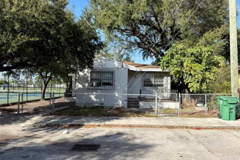 Дом в Майами, Флорида 2 спальни, 82.03м2 № 2010044