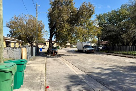 Купить виллу или дом в Майами, Флорида 2 спальни, 82.03м2, № 2010044 - фото 5