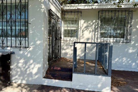 Купить виллу или дом в Майами, Флорида 2 спальни, 82.03м2, № 2010044 - фото 22