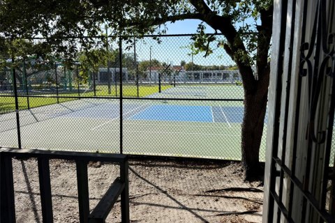 Купить виллу или дом в Майами, Флорида 2 спальни, 82.03м2, № 2010044 - фото 26